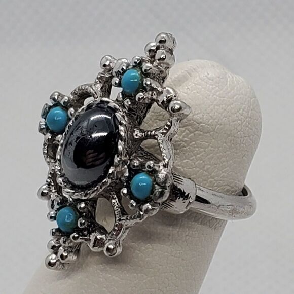 Vintage Avon Mirabella Silver, Gray, & Blue Ring - Picture 4 of 7